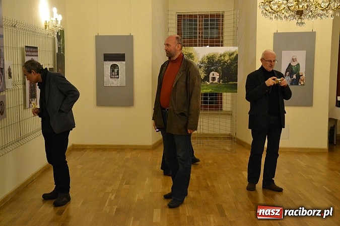 Zdjęcie w galerii na portalu naszraciborz.pl: Kapliczki wiejskie. Opowieść o cystersach i o Śląsku - wernisaż wystawy na zamku wiadomości z regionu