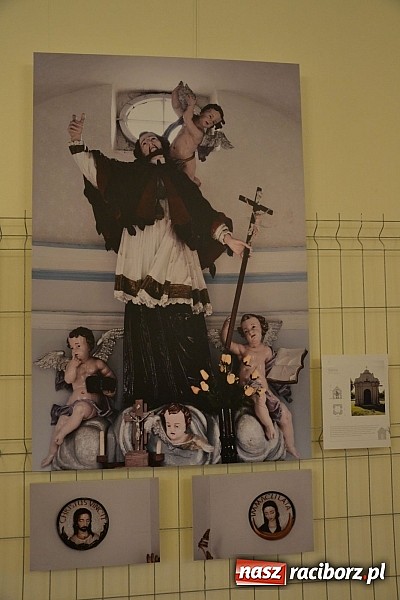 Zdjęcie w galerii na portalu naszraciborz.pl: Kapliczki wiejskie. Opowieść o cystersach i o Śląsku - wernisaż wystawy na zamku wiadomości z regionu