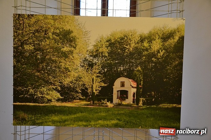 Zdjęcie w galerii na portalu naszraciborz.pl: Kapliczki wiejskie. Opowieść o cystersach i o Śląsku - wernisaż wystawy na zamku wiadomości z regionu