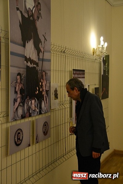 Zdjęcie w galerii na portalu naszraciborz.pl: Kapliczki wiejskie. Opowieść o cystersach i o Śląsku - wernisaż wystawy na zamku wiadomości z regionu