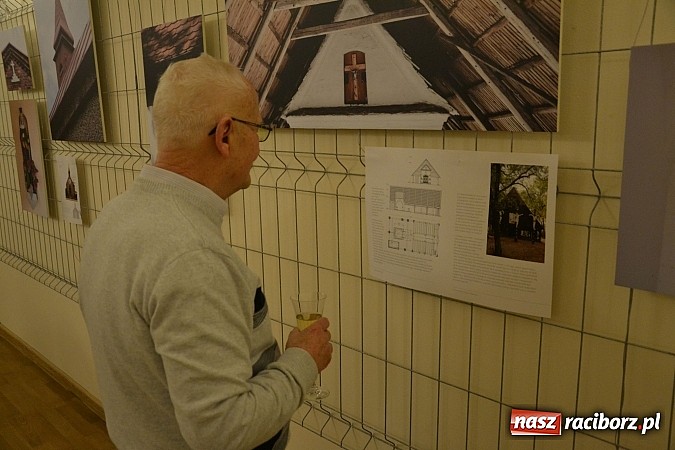 Zdjęcie w galerii na portalu naszraciborz.pl: Kapliczki wiejskie. Opowieść o cystersach i o Śląsku - wernisaż wystawy na zamku wiadomości z regionu