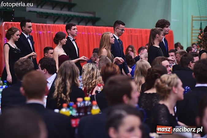 Zdjęcie w galerii na portalu naszraciborz.pl: Bal maturalny uczniów I LO i Liceum Plastycznego - fotoreportaż i zdjęcia grupowe wiadomości z regionu
