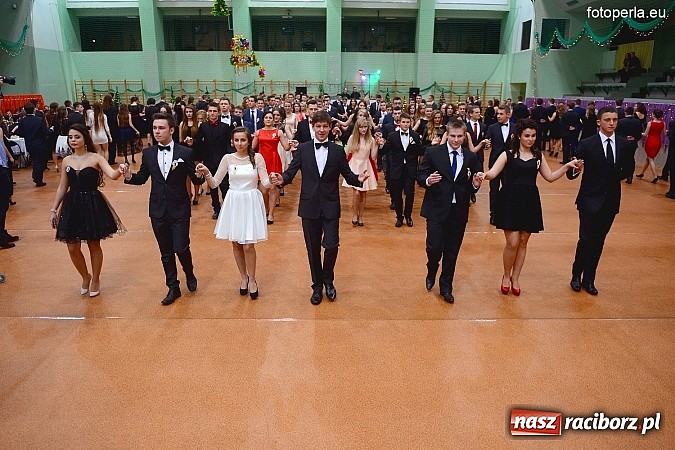 Zdjęcie w galerii na portalu naszraciborz.pl: Bal maturalny uczniów I LO i Liceum Plastycznego - fotoreportaż i zdjęcia grupowe wiadomości z regionu