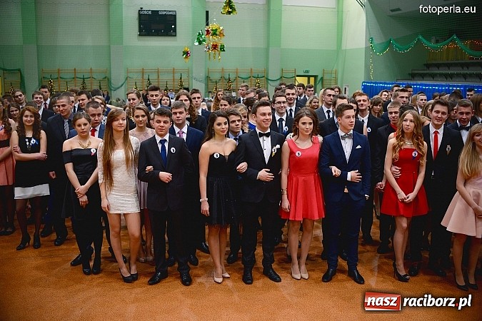 Zdjęcie w galerii na portalu naszraciborz.pl: Bal maturalny uczniów I LO i Liceum Plastycznego - fotoreportaż i zdjęcia grupowe wiadomości z regionu