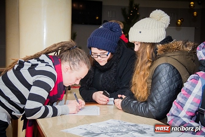 Zdjęcie w galerii na portalu naszraciborz.pl: Ponad setka wolontariuszy na ulicach Raciborza wiadomości z regionu