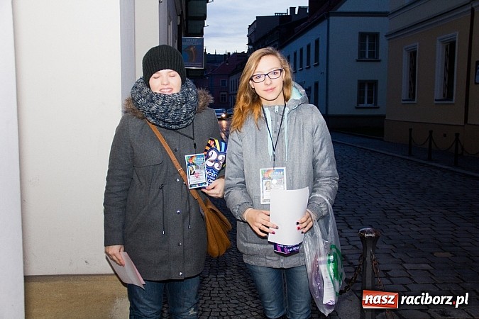 Zdjęcie w galerii na portalu naszraciborz.pl: Ponad setka wolontariuszy na ulicach Raciborza wiadomości z regionu