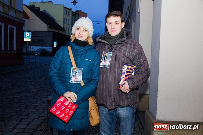 Zdjęcie w galerii na portalu naszraciborz.pl: Ponad setka wolontariuszy na ulicach Raciborza wiadomości z regionu