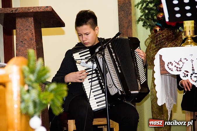 Zdjęcie w galerii na portalu naszraciborz.pl: Motocyklowe Kolędowanie przy Żłóbku wiadomości z regionu