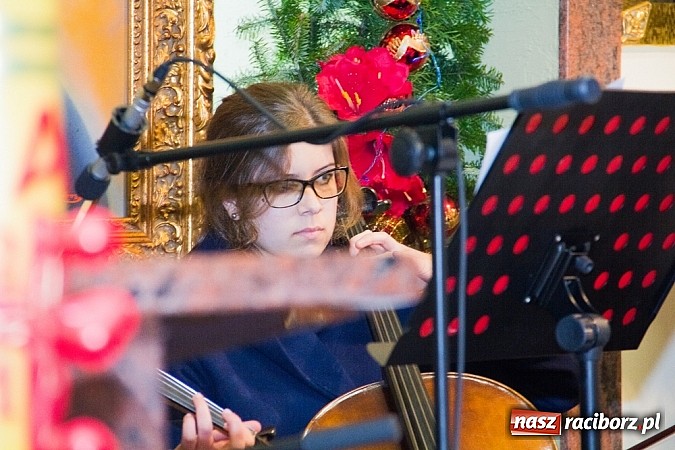 Zdjęcie w galerii na portalu naszraciborz.pl: Motocyklowe Kolędowanie przy Żłóbku wiadomości z regionu