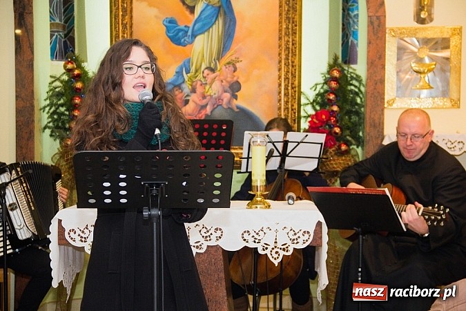 Zdjęcie w galerii na portalu naszraciborz.pl: Motocyklowe Kolędowanie przy Żłóbku wiadomości z regionu