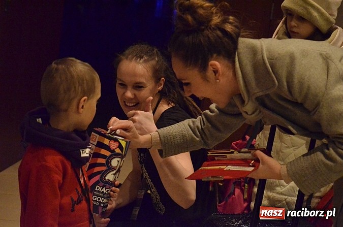 Zdjęcie w galerii na portalu naszraciborz.pl: Prawie 3 tys. zł z licytacji WOŚP w RCK  wiadomości z regionu