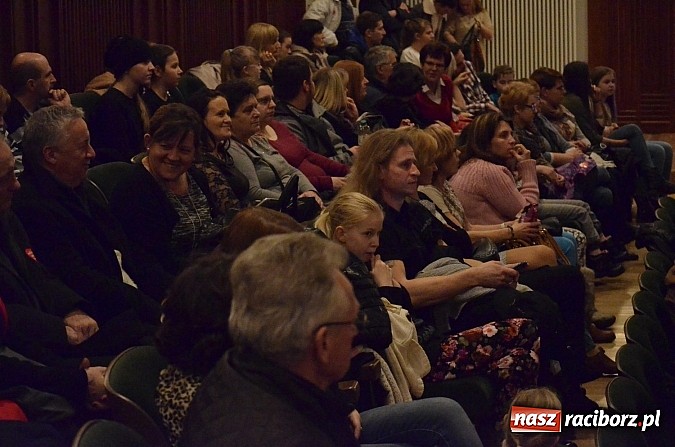 Zdjęcie w galerii na portalu naszraciborz.pl: Prawie 3 tys. zł z licytacji WOŚP w RCK  wiadomości z regionu