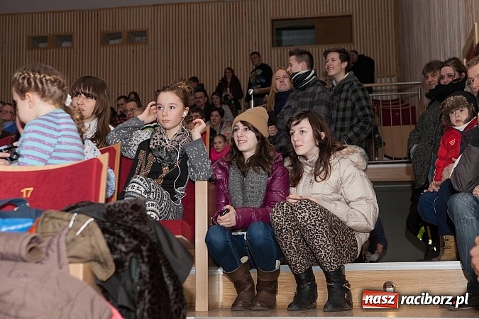 Zdjęcie w galerii na portalu naszraciborz.pl: W Kuźni Raciborskiej Wielka Orkiestra Świątecznej Pomocy zebrała ponad 19 tys. zł wiadomości z regionu
