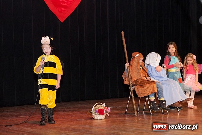 Zdjęcie w galerii na portalu naszraciborz.pl: W Kuźni Raciborskiej Wielka Orkiestra Świątecznej Pomocy zebrała ponad 19 tys. zł wiadomości z regionu