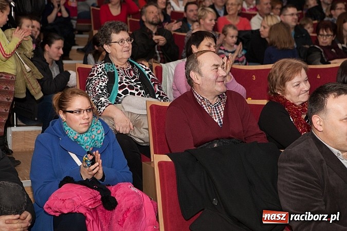 Zdjęcie w galerii na portalu naszraciborz.pl: W Kuźni Raciborskiej Wielka Orkiestra Świątecznej Pomocy zebrała ponad 19 tys. zł wiadomości z regionu