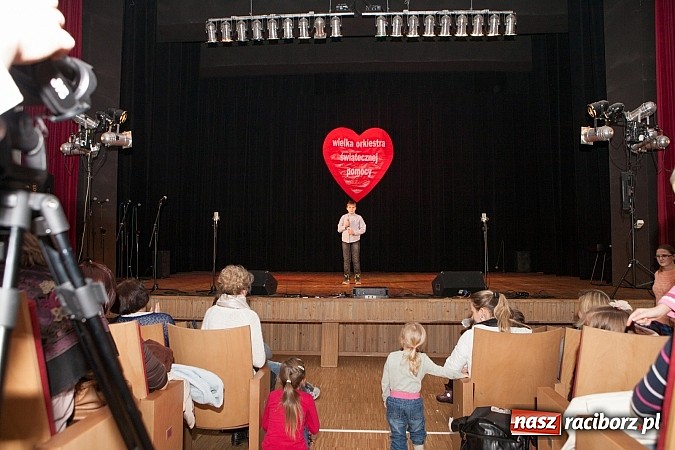 Zdjęcie w galerii na portalu naszraciborz.pl: W Kuźni Raciborskiej Wielka Orkiestra Świątecznej Pomocy zebrała ponad 19 tys. zł wiadomości z regionu