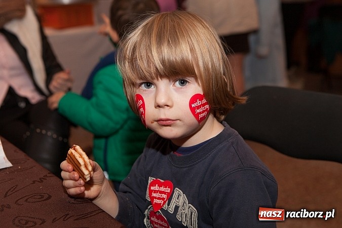 Zdjęcie w galerii na portalu naszraciborz.pl: W Kuźni Raciborskiej Wielka Orkiestra Świątecznej Pomocy zebrała ponad 19 tys. zł wiadomości z regionu