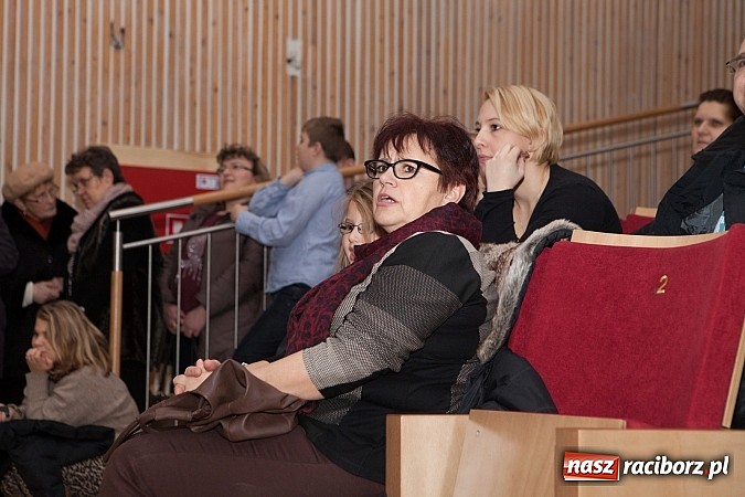 Zdjęcie w galerii na portalu naszraciborz.pl: W Kuźni Raciborskiej Wielka Orkiestra Świątecznej Pomocy zebrała ponad 19 tys. zł wiadomości z regionu