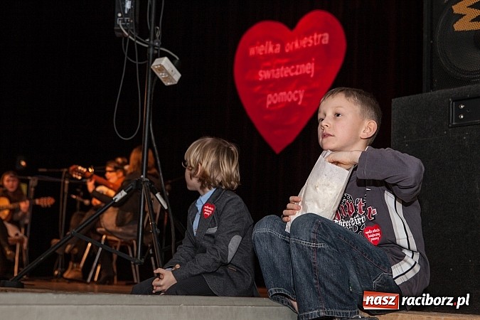 Zdjęcie w galerii na portalu naszraciborz.pl: W Kuźni Raciborskiej Wielka Orkiestra Świątecznej Pomocy zebrała ponad 19 tys. zł wiadomości z regionu