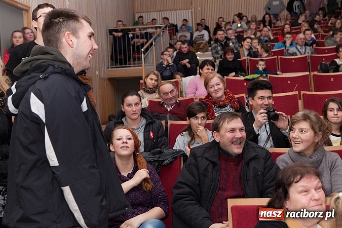 Zdjęcie w galerii na portalu naszraciborz.pl: W Kuźni Raciborskiej Wielka Orkiestra Świątecznej Pomocy zebrała ponad 19 tys. zł wiadomości z regionu