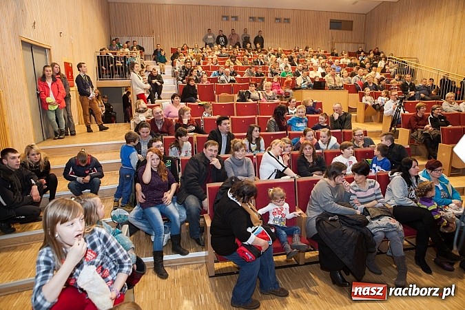 Zdjęcie w galerii na portalu naszraciborz.pl: W Kuźni Raciborskiej Wielka Orkiestra Świątecznej Pomocy zebrała ponad 19 tys. zł wiadomości z regionu