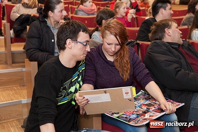 Zdjęcie w galerii na portalu naszraciborz.pl: W Kuźni Raciborskiej Wielka Orkiestra Świątecznej Pomocy zebrała ponad 19 tys. zł wiadomości z regionu