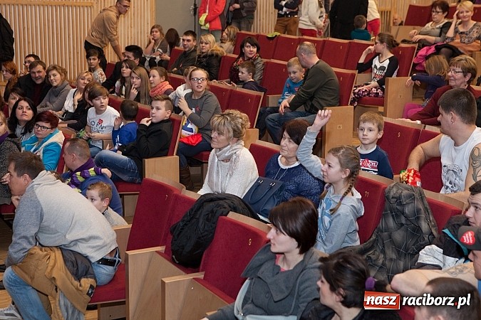 Zdjęcie w galerii na portalu naszraciborz.pl: W Kuźni Raciborskiej Wielka Orkiestra Świątecznej Pomocy zebrała ponad 19 tys. zł wiadomości z regionu