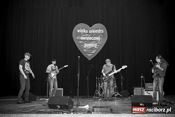 Zdjęcie w galerii na portalu naszraciborz.pl: W Kuźni Raciborskiej Wielka Orkiestra Świątecznej Pomocy zebrała ponad 19 tys. zł wiadomości z regionu