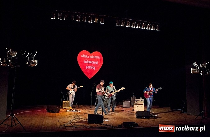 Zdjęcie w galerii na portalu naszraciborz.pl: W Kuźni Raciborskiej Wielka Orkiestra Świątecznej Pomocy zebrała ponad 19 tys. zł wiadomości z regionu