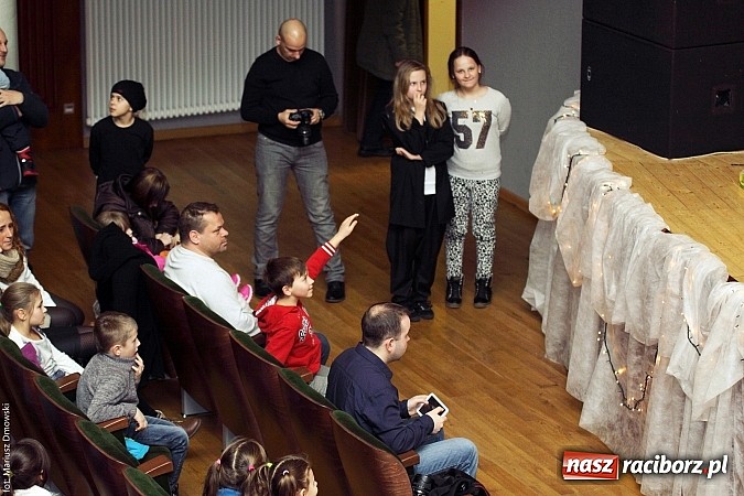 Zdjęcie w galerii na portalu naszraciborz.pl: Perspektywa, Pompa Band i Skaza, czyli 23. finał WOŚP na scenie RCK wiadomości z regionu