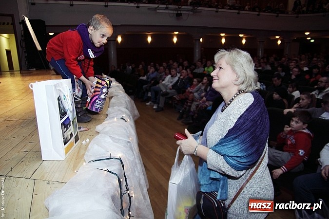 Zdjęcie w galerii na portalu naszraciborz.pl: Perspektywa, Pompa Band i Skaza, czyli 23. finał WOŚP na scenie RCK wiadomości z regionu