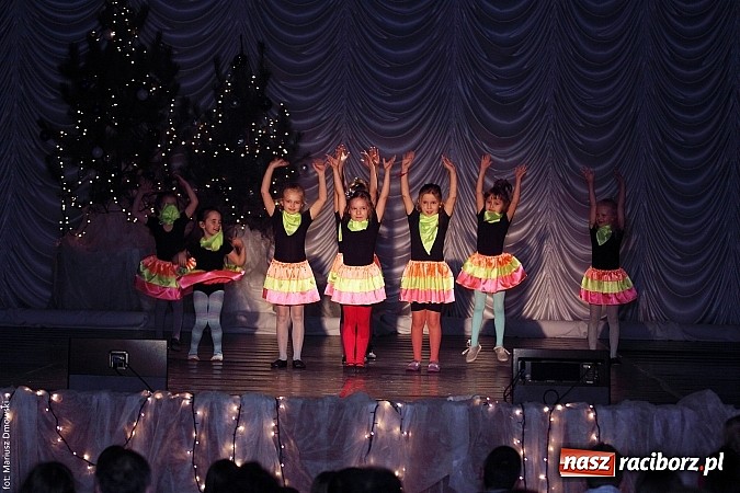 Zdjęcie w galerii na portalu naszraciborz.pl: Perspektywa, Pompa Band i Skaza, czyli 23. finał WOŚP na scenie RCK wiadomości z regionu