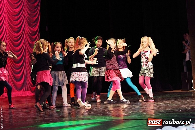 Zdjęcie w galerii na portalu naszraciborz.pl: Perspektywa, Pompa Band i Skaza, czyli 23. finał WOŚP na scenie RCK wiadomości z regionu