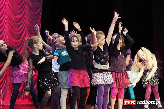 Zdjęcie w galerii na portalu naszraciborz.pl: Perspektywa, Pompa Band i Skaza, czyli 23. finał WOŚP na scenie RCK wiadomości z regionu