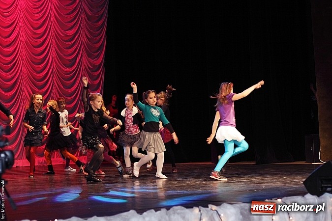 Zdjęcie w galerii na portalu naszraciborz.pl: Perspektywa, Pompa Band i Skaza, czyli 23. finał WOŚP na scenie RCK wiadomości z regionu