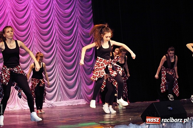 Zdjęcie w galerii na portalu naszraciborz.pl: Perspektywa, Pompa Band i Skaza, czyli 23. finał WOŚP na scenie RCK wiadomości z regionu