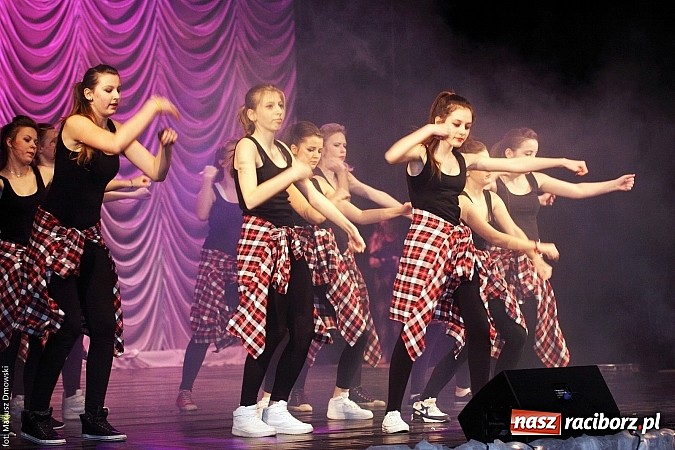 Zdjęcie w galerii na portalu naszraciborz.pl: Perspektywa, Pompa Band i Skaza, czyli 23. finał WOŚP na scenie RCK wiadomości z regionu