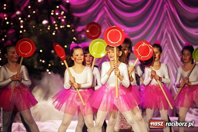 Zdjęcie w galerii na portalu naszraciborz.pl: Perspektywa, Pompa Band i Skaza, czyli 23. finał WOŚP na scenie RCK wiadomości z regionu