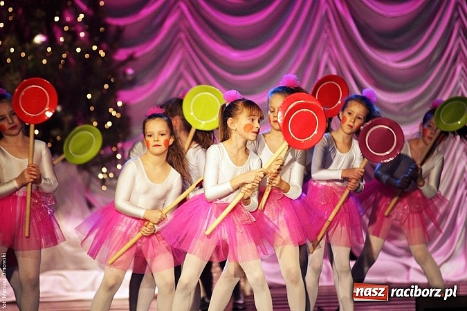 Zdjęcie w galerii na portalu naszraciborz.pl: Perspektywa, Pompa Band i Skaza, czyli 23. finał WOŚP na scenie RCK wiadomości z regionu