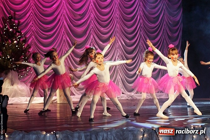 Zdjęcie w galerii na portalu naszraciborz.pl: Perspektywa, Pompa Band i Skaza, czyli 23. finał WOŚP na scenie RCK wiadomości z regionu