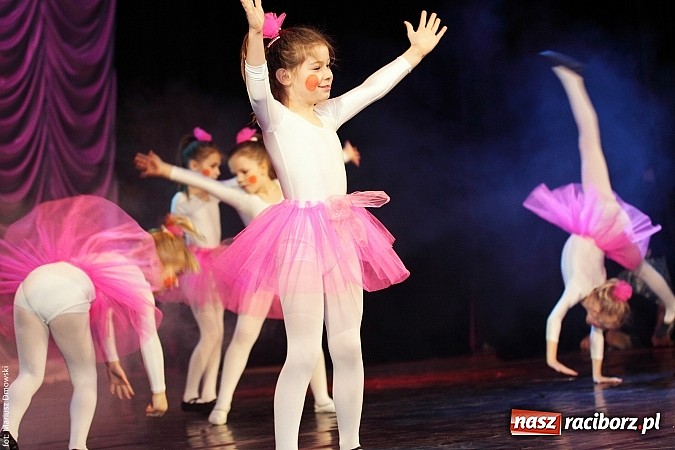 Zdjęcie w galerii na portalu naszraciborz.pl: Perspektywa, Pompa Band i Skaza, czyli 23. finał WOŚP na scenie RCK wiadomości z regionu