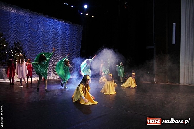 Zdjęcie w galerii na portalu naszraciborz.pl: Perspektywa, Pompa Band i Skaza, czyli 23. finał WOŚP na scenie RCK wiadomości z regionu