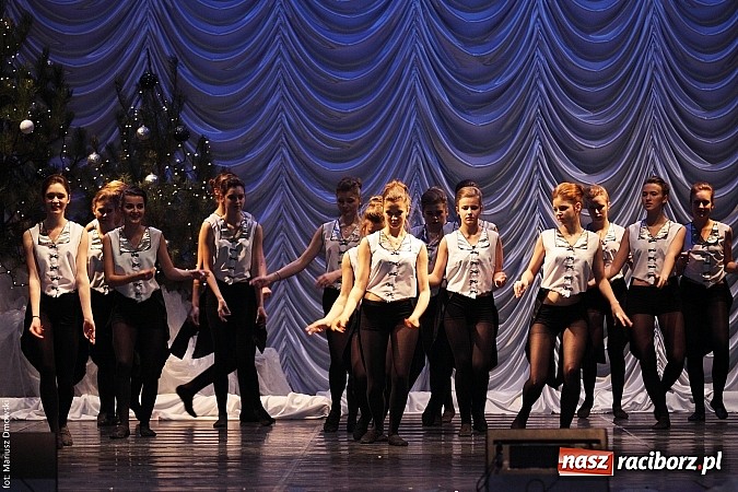 Zdjęcie w galerii na portalu naszraciborz.pl: Perspektywa, Pompa Band i Skaza, czyli 23. finał WOŚP na scenie RCK wiadomości z regionu