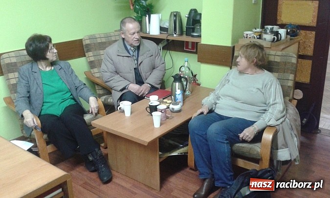 Zdjęcie w galerii na portalu naszraciborz.pl: Mieszkańcy Nędzy przed kamerą opowiadali o pierwszej pracy  wiadomości z regionu