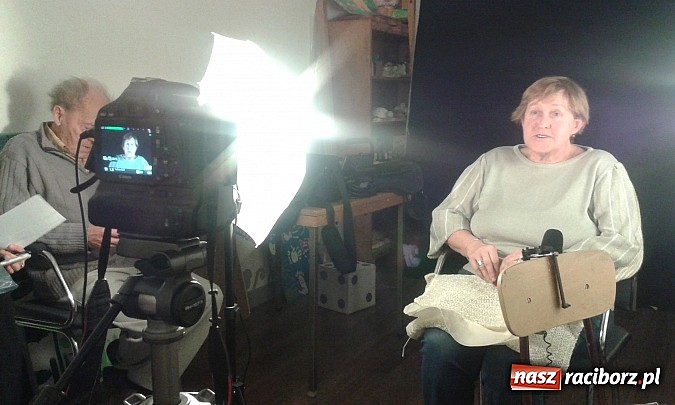 Zdjęcie w galerii na portalu naszraciborz.pl: Mieszkańcy Nędzy przed kamerą opowiadali o pierwszej pracy  wiadomości z regionu