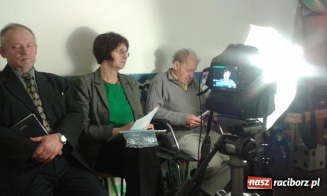 Zdjęcie w galerii na portalu naszraciborz.pl: Mieszkańcy Nędzy przed kamerą opowiadali o pierwszej pracy  wiadomości z regionu