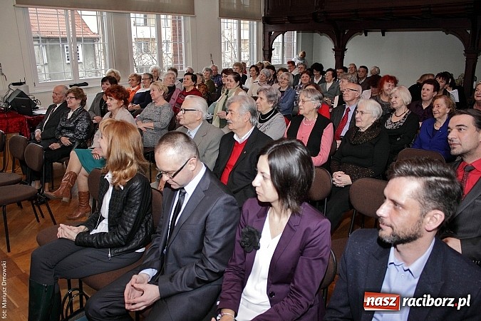 Zdjęcie w galerii na portalu naszraciborz.pl: Spotkanie noworoczne emerytowanych nauczycieli w Gimnazjum nr 5 wiadomości z regionu