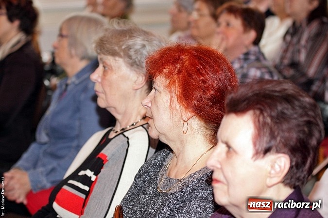 Zdjęcie w galerii na portalu naszraciborz.pl: Spotkanie noworoczne emerytowanych nauczycieli w Gimnazjum nr 5 wiadomości z regionu