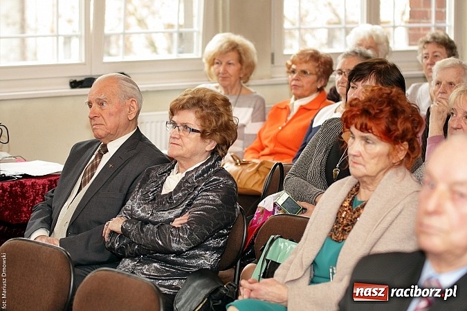 Zdjęcie w galerii na portalu naszraciborz.pl: Spotkanie noworoczne emerytowanych nauczycieli w Gimnazjum nr 5 wiadomości z regionu