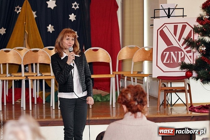 Zdjęcie w galerii na portalu naszraciborz.pl: Spotkanie noworoczne emerytowanych nauczycieli w Gimnazjum nr 5 wiadomości z regionu